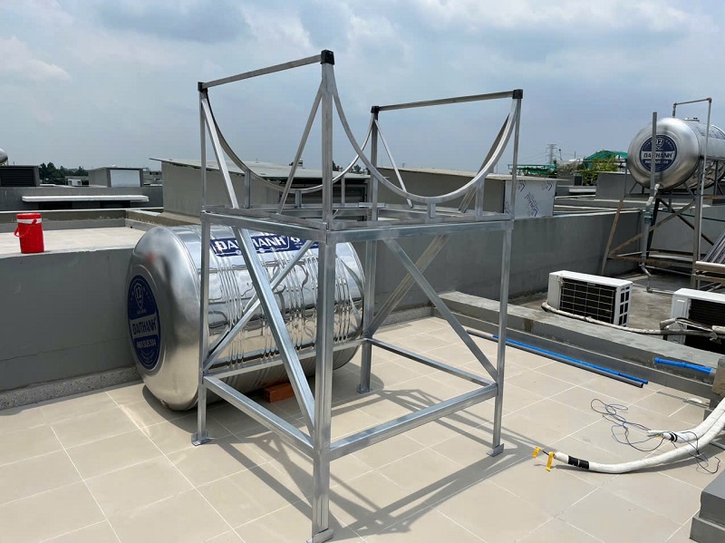 Chân Bồn nước cao 1 M bằng Kẽm V5 Chân Bồn nước cao 1 M bằng Kẽm V5