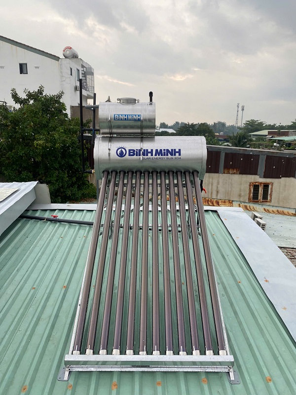 Lắp Bồn phụ Máy nước nóng mặt trời Bình Minh 130L Lắp Bồn phụ Máy nước nóng mặt trời Bình Minh 130L