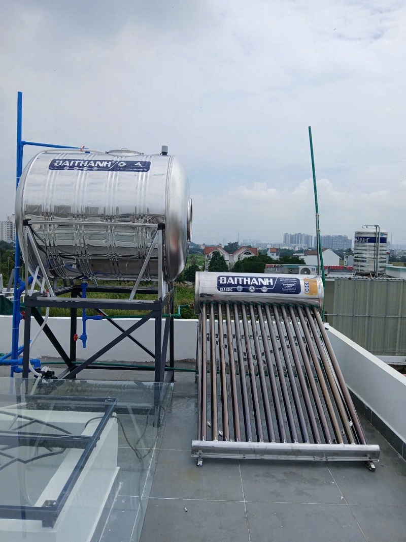 Hàn chân Bồn nước cao 1 Mét để lắp NLMT Hàn chân Bồn nước cao 1 Mét để lắp NLMT