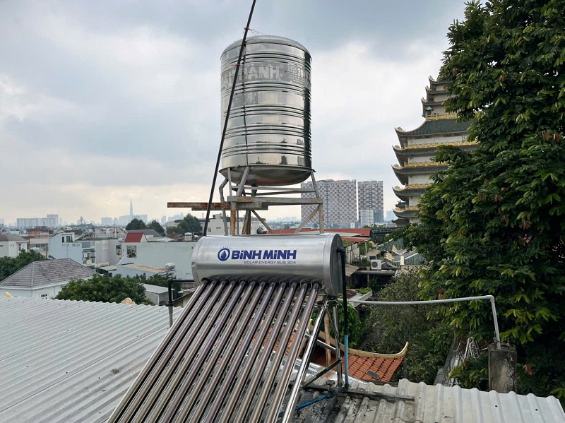 Hoàn thiện Thay mới Máy nước nóng năng lượng mặt trời tại Quận 12 Hoàn thiện Thay mới Máy nước nóng năng lượng mặt trời tại Quận 12