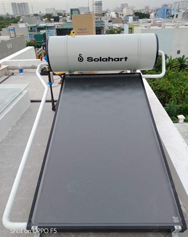 Lắp đặt máy nước nóng SOLAHART 180 lít tại KDC cao cấp Quận 9 - TPHCM Lắp đặt máy nước nóng SOLAHART 180 lít tại KDC cao cấp Quận 9 - TPHCM