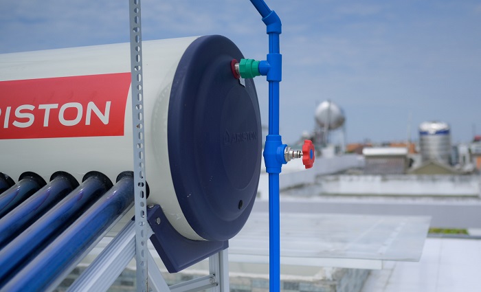 Quy trình lắp máy nước nóng năng lượng mặt trời Quy trình lắp máy nước nóng năng lượng mặt trời