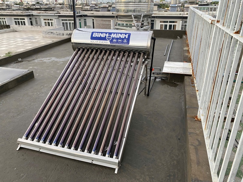 Máy nước nóng mặt trời Bình Minh 160L phù hợp 4-5 người dùng Máy nước nóng mặt trời Bình Minh 160L phù hợp 4-5 người dùng