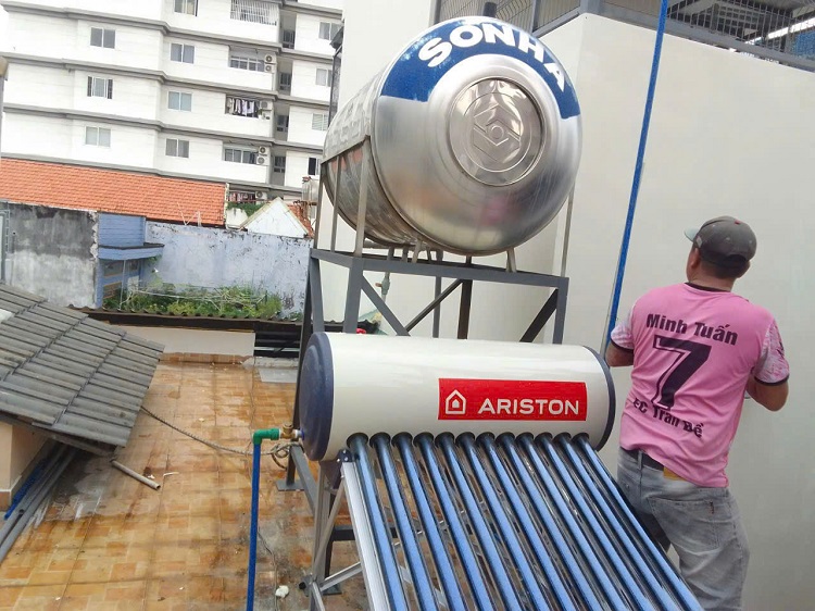 Máy nước nóng mặt trời Ariston ECO2 116L-10 ống F58 Chính hãng Máy nước nóng mặt trời Ariston ECO2 116L-10 ống F58 Chính hãng