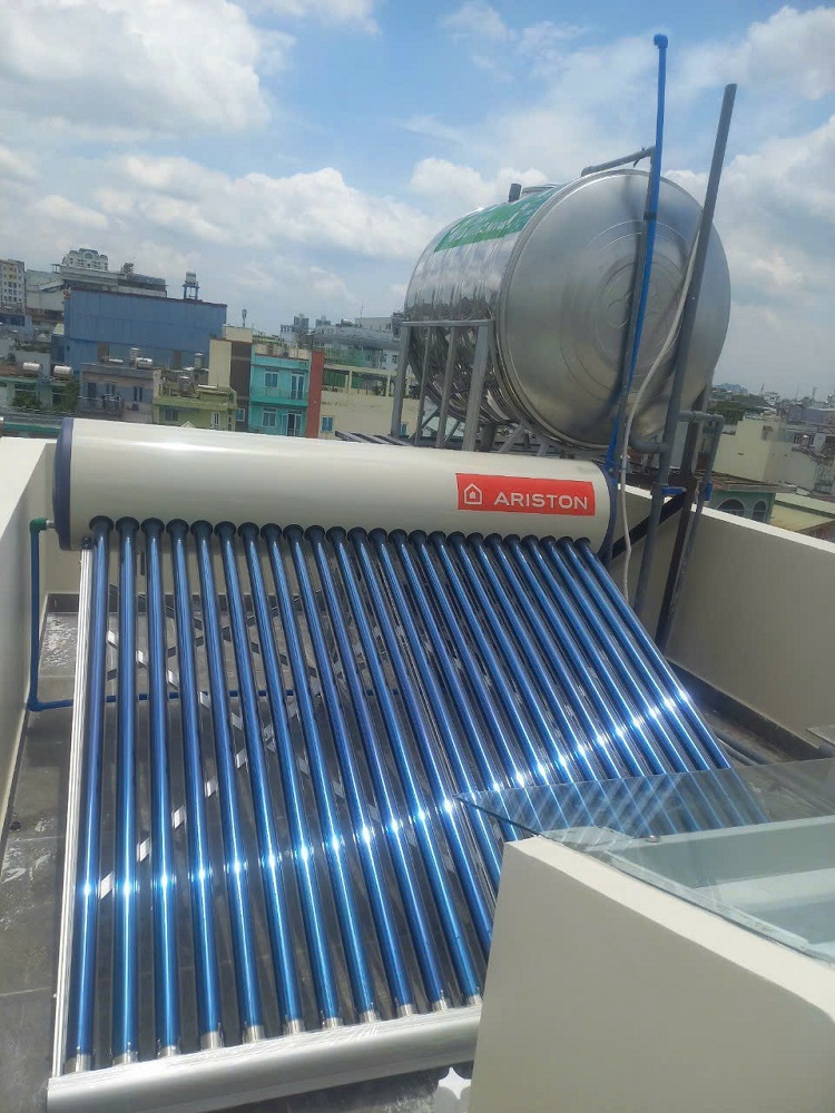 Máy nước nóng NLMT Ariston ECO 2, 250L-24 ống F58 Máy nước nóng NLMT Ariston ECO 2, 250L-24 ống F58