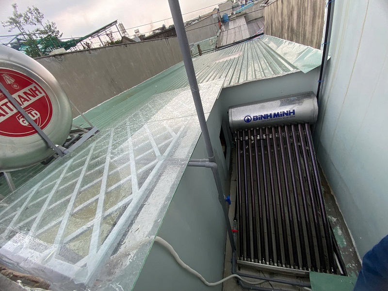 Lắp đặt Máy nước nóng NLMT Bình Minh Gò vấp trên Mặt sàn Lắp đặt Máy nước nóng NLMT Bình Minh Gò vấp trên Mặt sàn