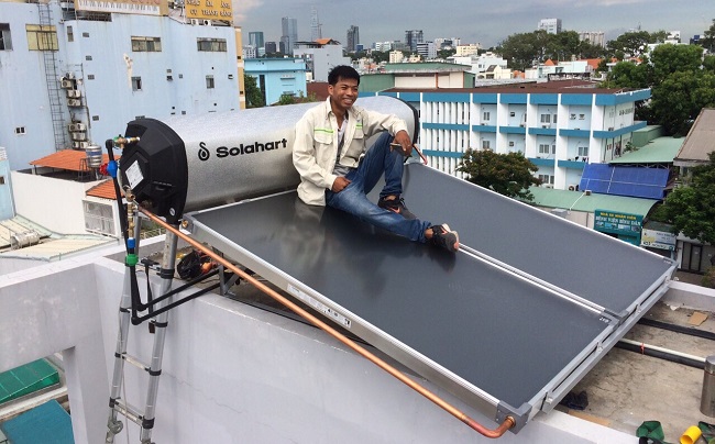 Mua máy nước nóng năng lượng mặt trời Solahart chính hãng ở đâu ?