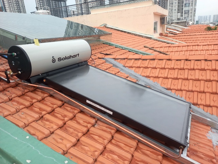 Máy Solahart 150L- lắp trên mái ngói An toàn Máy Solahart 150L- lắp trên mái ngói An toàn