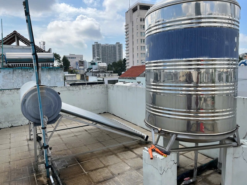 Bình bảo ôn 160L đã cũ, bị hỏng Bình bảo ôn 160L đã cũ, bị hỏng