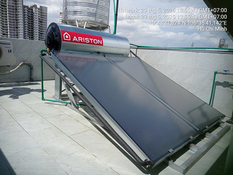 Hoàn thiện máy NLMT tấm phẳng Ariston tại Bình Chánh Hoàn thiện máy NLMT tấm phẳng Ariston tại Bình Chánh