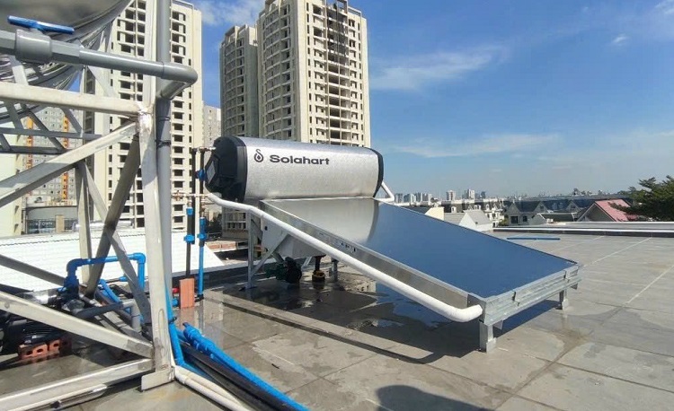 Máy nước nóng Solahart 180L lắp tại TP Hồ Chí Minh Máy nước nóng Solahart 180L lắp tại TP Hồ Chí Minh