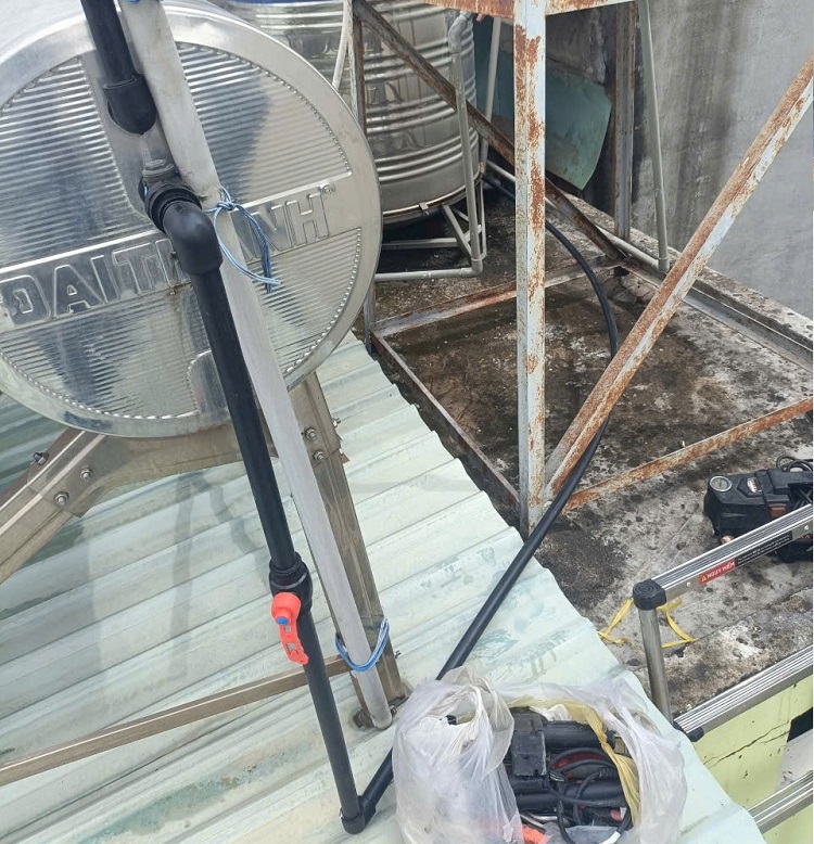 Sửa đường ống Máy nước nóng NLMT Sửa đường ống Máy nước nóng NLMT