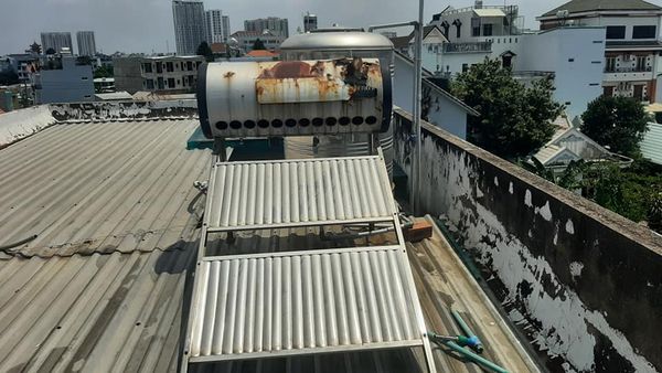 Bình bảo ôn bị rò rỉ nước Bình bảo ôn bị rò rỉ nước