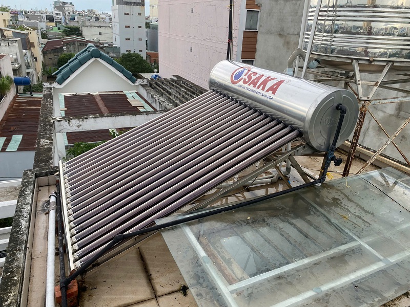 Thay bình bảo ôn Cũ 18 ống F58 bị thủng Thay bình bảo ôn Cũ 18 ống F58 bị thủng