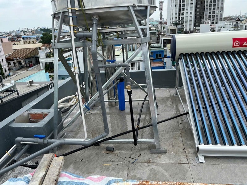 Thi công đường ống Máy nước nóng Thi công đường ống Máy nước nóng