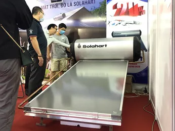 Máy nước nóng tấm phẳng chịu áp SOLAHART tại hội chợ Vietbuild năm 2022