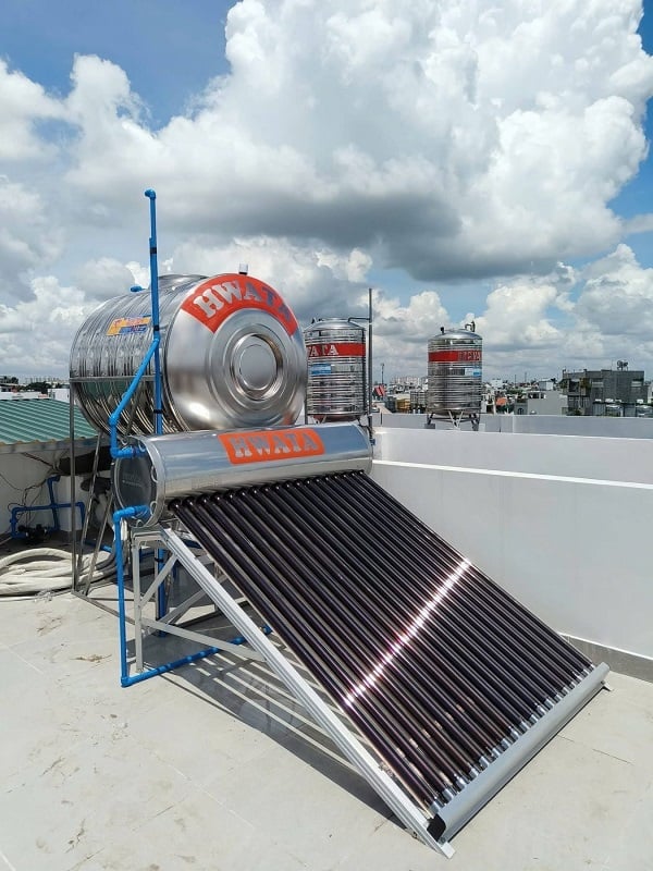 Trọn Bộ máy nước nóng năng lượng mặt trời Hwata tại Quận 12 Trọn Bộ máy nước nóng năng lượng mặt trời Hwata tại Quận 12