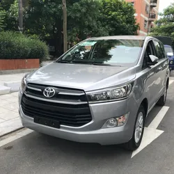 Cho thuê xe dài hạn Toyota Innova có tài