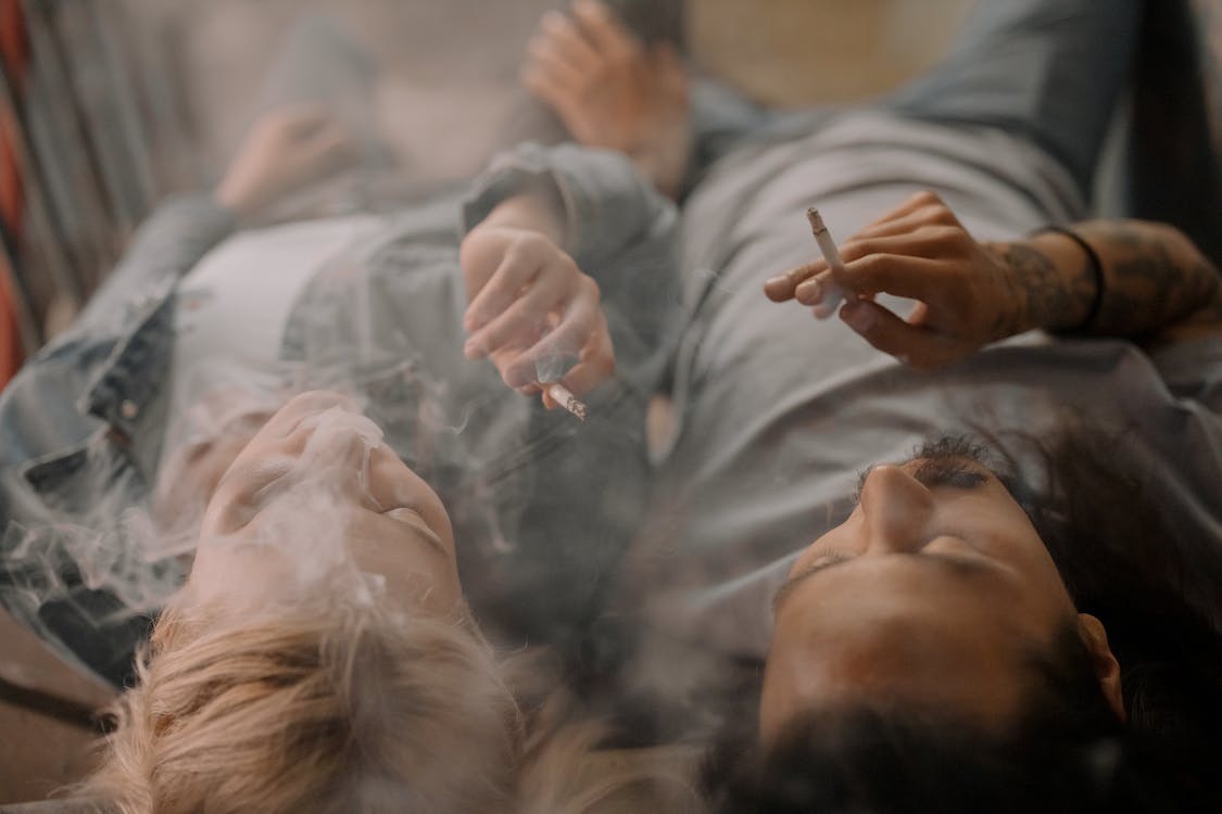 Nên từ bỏ hút thuốc lá để ngăn ngừa các ảnh hưởng tiêu cực từ thói quen này Nên từ bỏ hút thuốc lá để ngăn ngừa các ảnh hưởng tiêu cực từ thói quen này