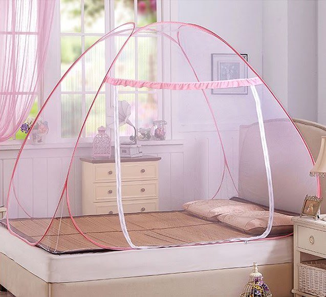 Bệnh nhân bị sốt xuyết huyết nên nằm trong màn, phòng tránh muỗi đốt làm lây lan dịch bệnh Bệnh nhân bị sốt xuyết huyết nên nằm trong màn, phòng tránh muỗi đốt làm lây lan dịch bệnh