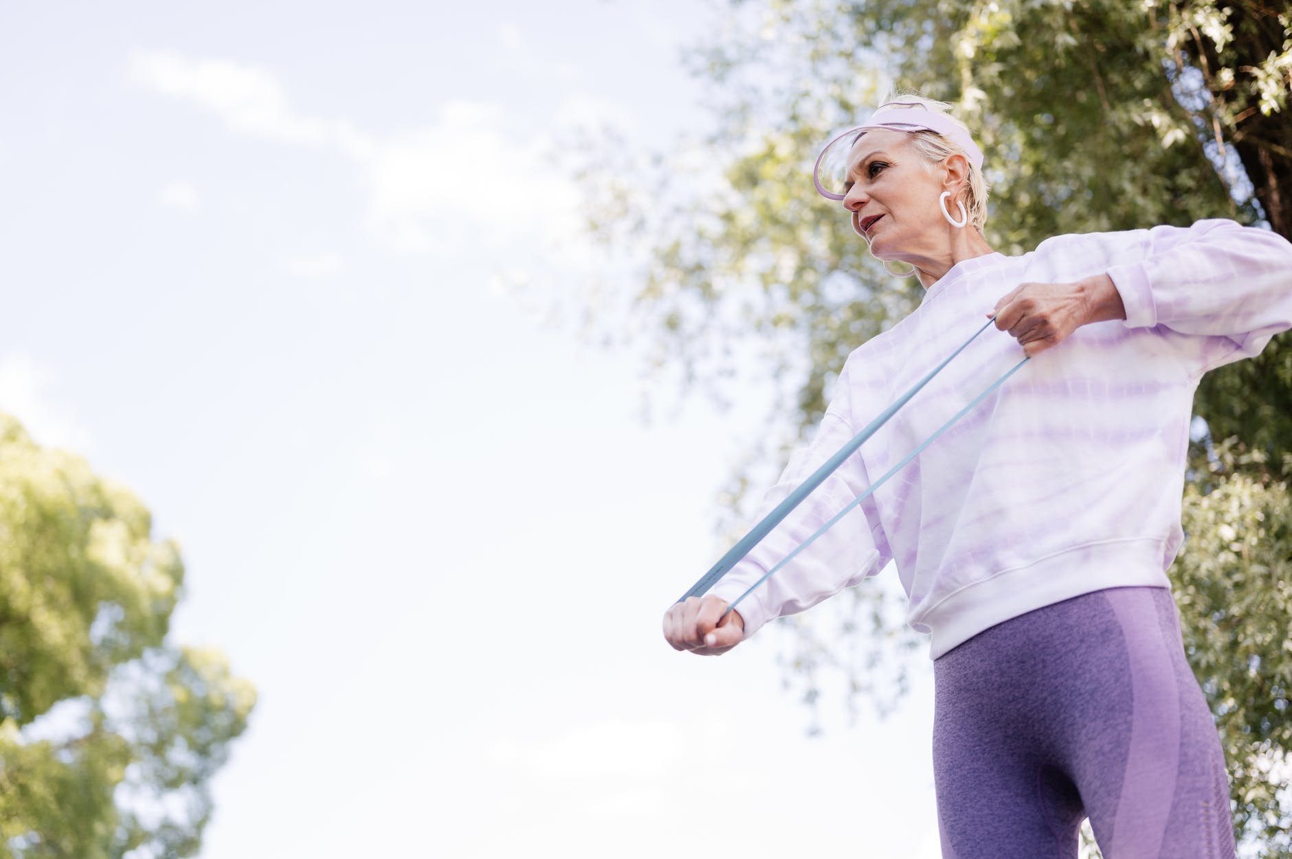 Thiếu xương có thể xem như là mức độ nhẹ tình trạng khối lượng xương thấp so với loãng xương Thiếu xương có thể xem như là mức độ nhẹ tình trạng khối lượng xương thấp so với loãng xương