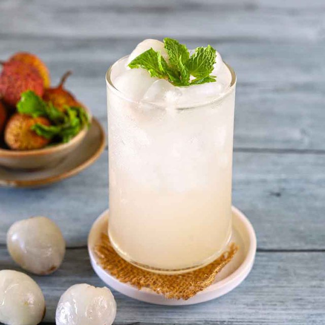 Nên chọn nước ép vải tươi thay cho nước ép vải đóng hộp Nên chọn nước ép vải tươi thay cho nước ép vải đóng hộp