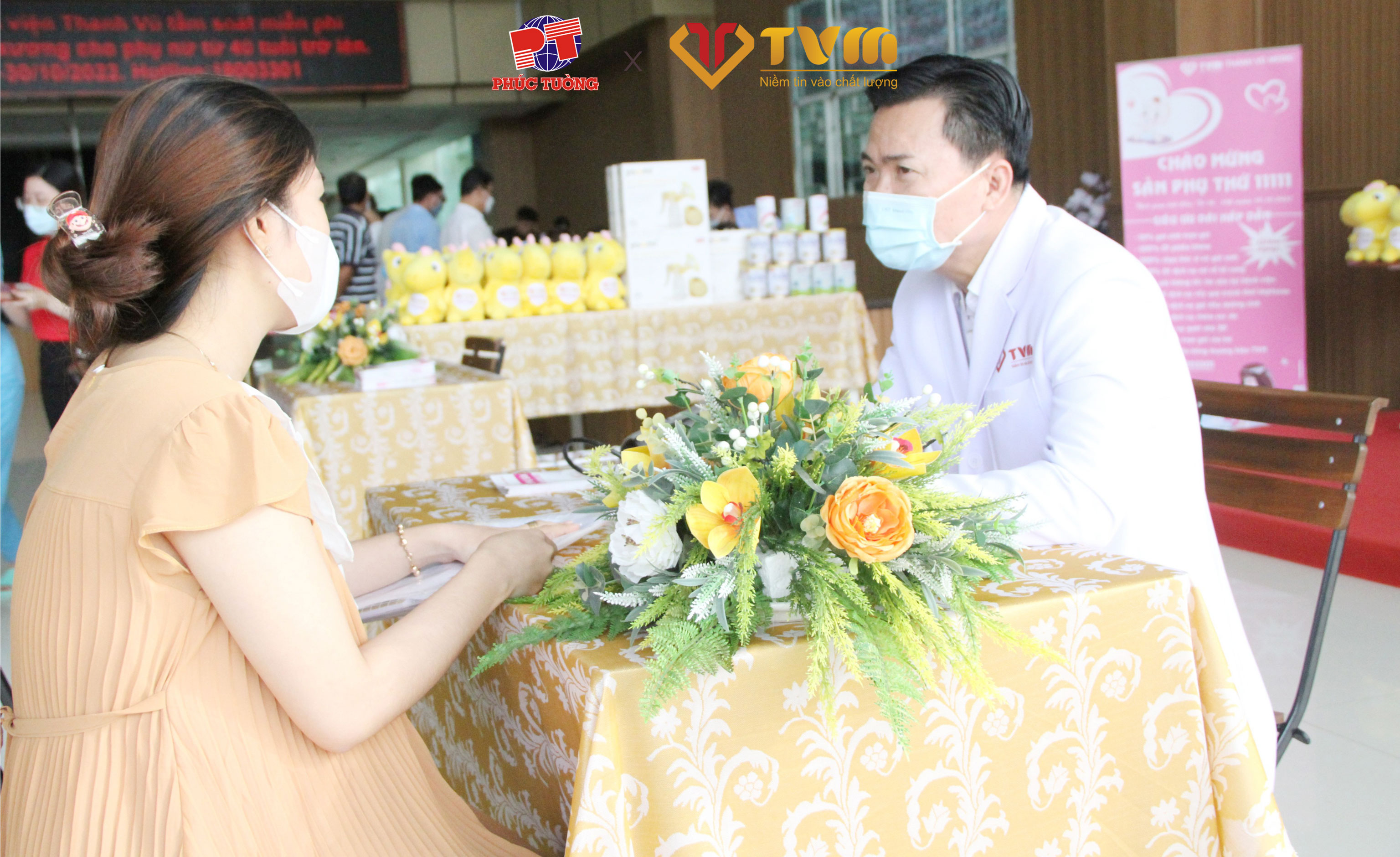 Các sản phụ đến tham dự được tư vấn gói sinh miễn phí và tham gia chương trình bốc thăm trúng thưởng Các sản phụ đến tham dự được tư vấn gói sinh miễn phí và tham gia chương trình bốc thăm trúng thưởng