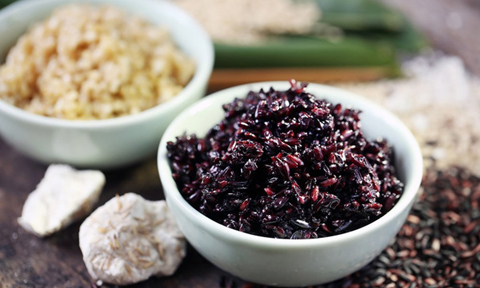 Rượu nếp cẩm được coi là thần dược để "tránh độc" trong ngày Đoan Ngọ Rượu nếp cẩm được coi là thần dược để "tránh độc" trong ngày Đoan Ngọ