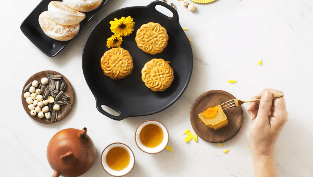 Bánh Trung Thu trứng muối là món quà đặc biệt của người Đài dành tặng dịp Tết Trung Thu Bánh Trung Thu trứng muối là món quà đặc biệt của người Đài dành tặng dịp Tết Trung Thu