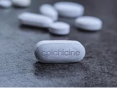 COLCHICINE VÀ NHỮNG LƯU Ý KHI SỬ DỤNG TRONG ĐIỀU TRỊ GOUT