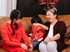 NGÀY XUÂN NGHĨ VỀ TRUYỀN THỐNG GIA ĐÌNH