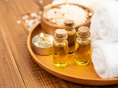TÁC DỤNG CỦA XÔNG HƠI BẰNG TINH DẦU – LIỆU PHÁP KẾT HỢP KHOA HỌC VÀ NGHỆ THUẬT