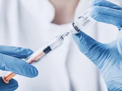 TIÊM VẮC XIN CÚM 2025: LỊCH, LOẠI VÀ AI NÊN TIÊM NGAY MÙA NÀY