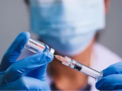 NGƯỜI MẮC BỆNH NỀN TIỂU ĐƯỜNG CÓ TIÊM VẮC XIN COVID-19 ĐƯỢC HAY KHÔNG?