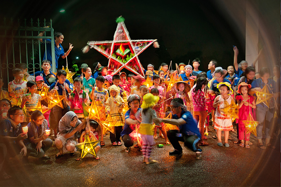 Tổ chức vui hội trăng rằm ngày trung thu cho bé Tổ chức vui hội trăng rằm ngày trung thu cho bé