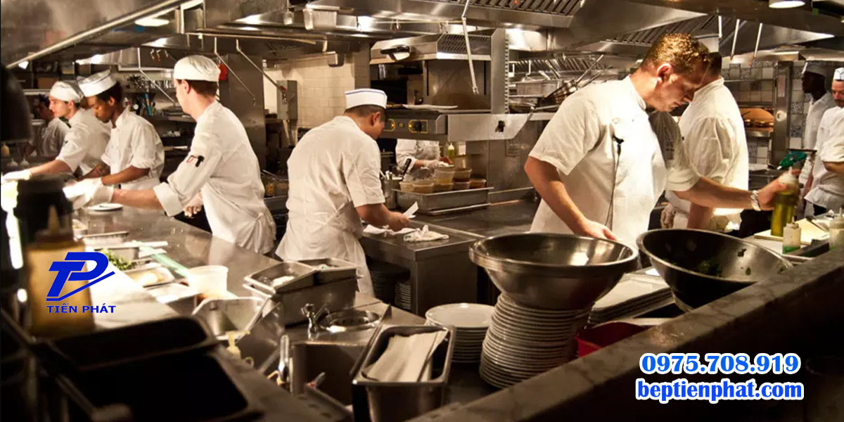 Bếp khách sạn