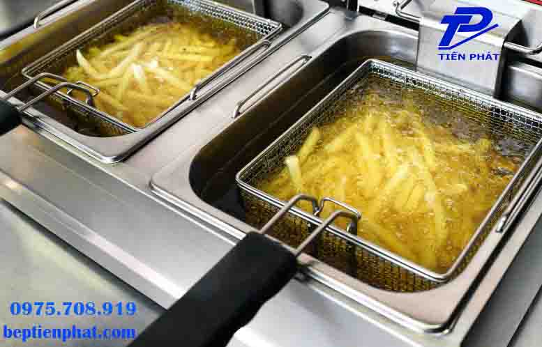 Bếp chiên nhúng đôi có dung tích lớn tiết kiệm thời gian một cách tối đa Bếp chiên nhúng đôi có dung tích lớn tiết kiệm thời gian một cách tối đa