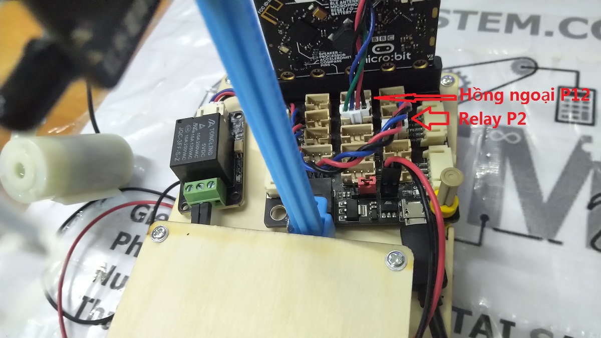 Máy rửa tay - Kết nối với mạch mở rộng Microbit PH2.0 Máy rửa tay - Kết nối với mạch mở rộng Microbit PH2.0