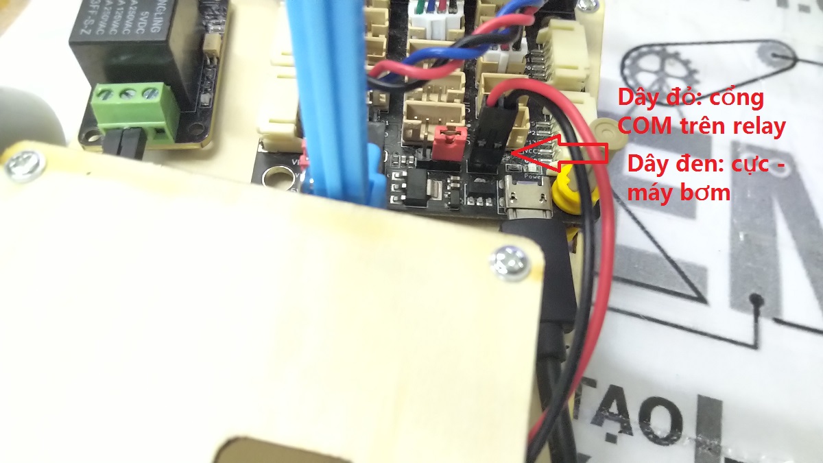 Kết nối dây điện trong Máy rửa tay - lập trình microbit Kết nối dây điện trong Máy rửa tay - lập trình microbit