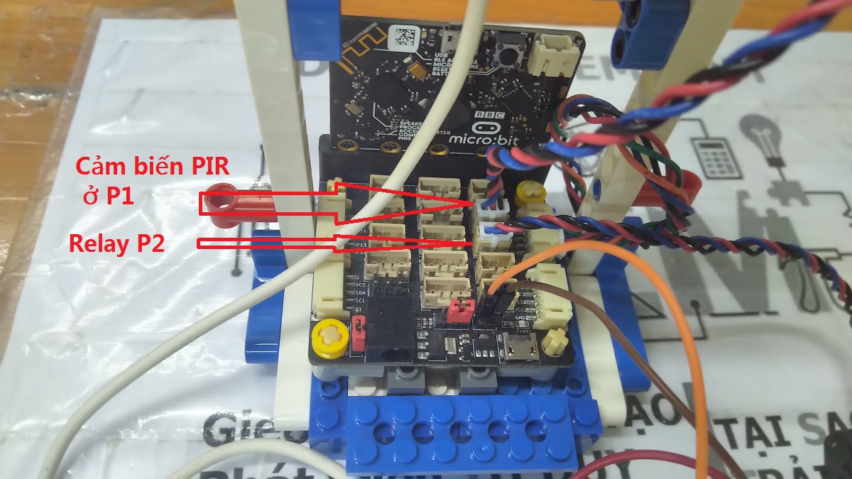 Đèn cảm ứng thân nhiệt PIR - Kết nối với mạch mở rộng Microbit PH2.0 Đèn cảm ứng thân nhiệt PIR - Kết nối với mạch mở rộng Microbit PH2.0