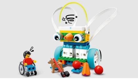 Chú Robot trợ giúp to lớn Chú Robot trợ giúp to lớn