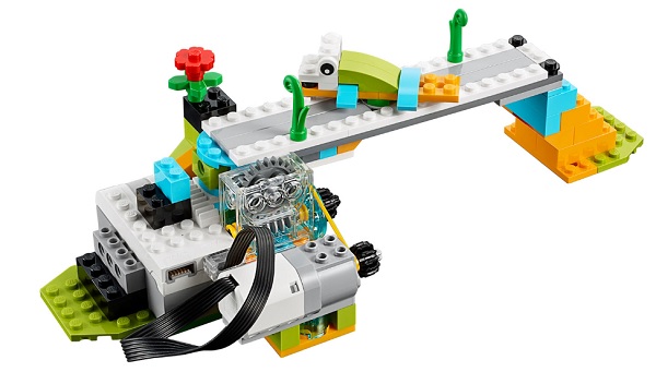 Bài 23: Giao lộ cho động vật - Dự án khoa học bộ Lego Wedo 2.0 - Robot Milo 45300