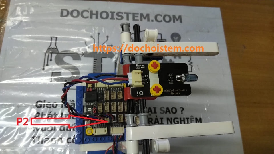 Kết nối module phát tia hồng ngoại với Mạch mở rộng Microbit PH2.0 Kết nối module phát tia hồng ngoại với Mạch mở rộng Microbit PH2.0