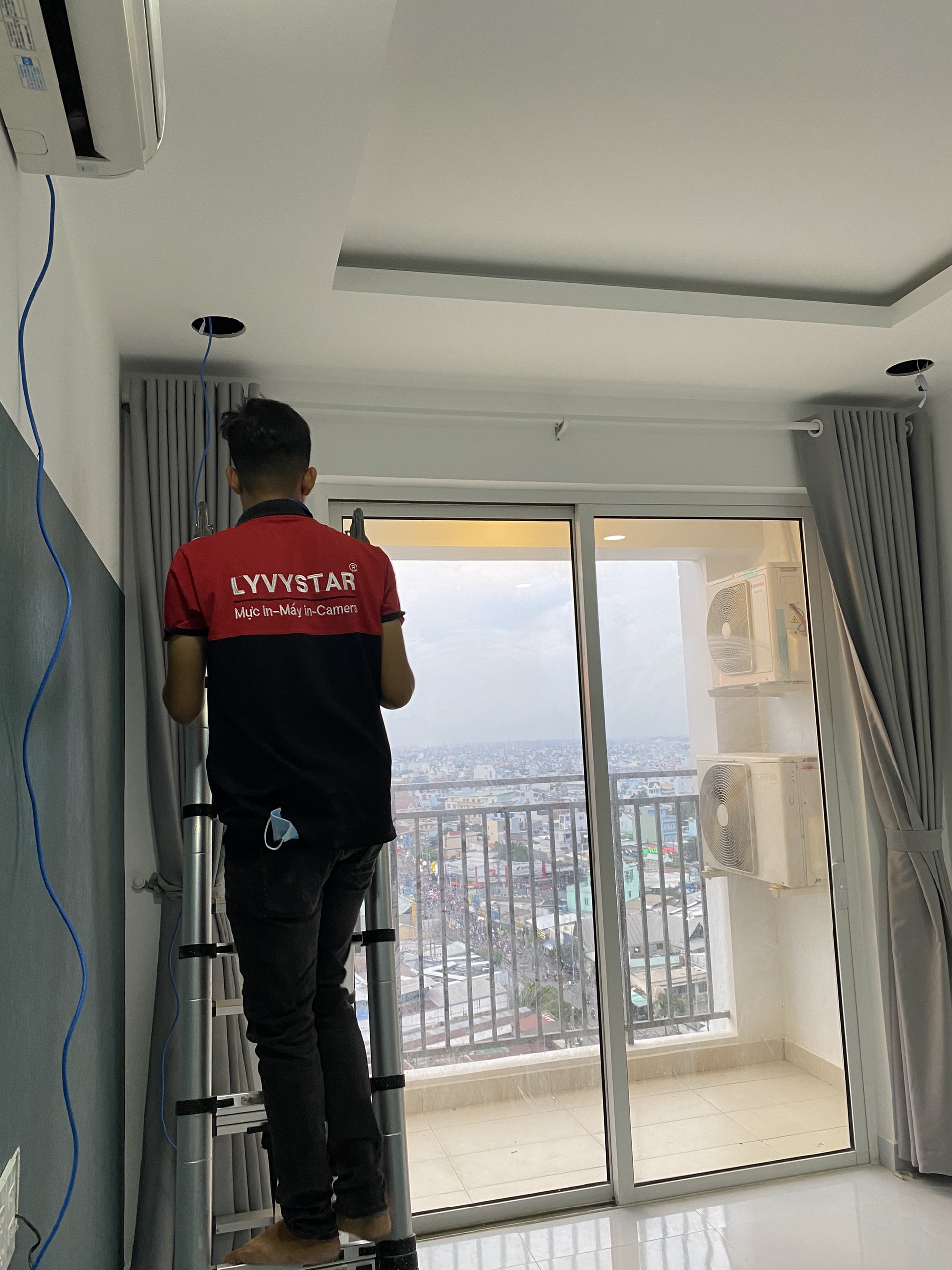 lắp đặt camera tại mộ Đức Quảng Ngãi