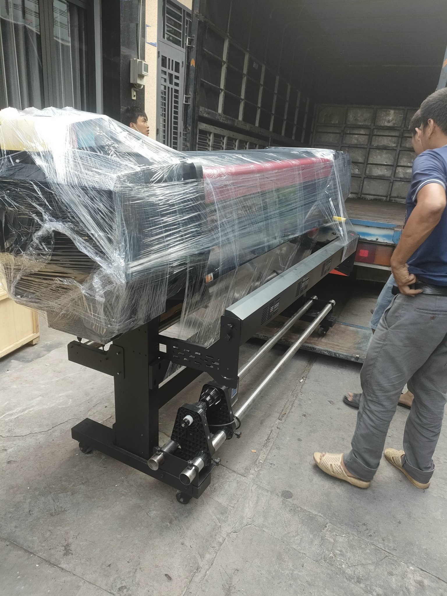 giao máy in khổ lớn tại vĩnh long