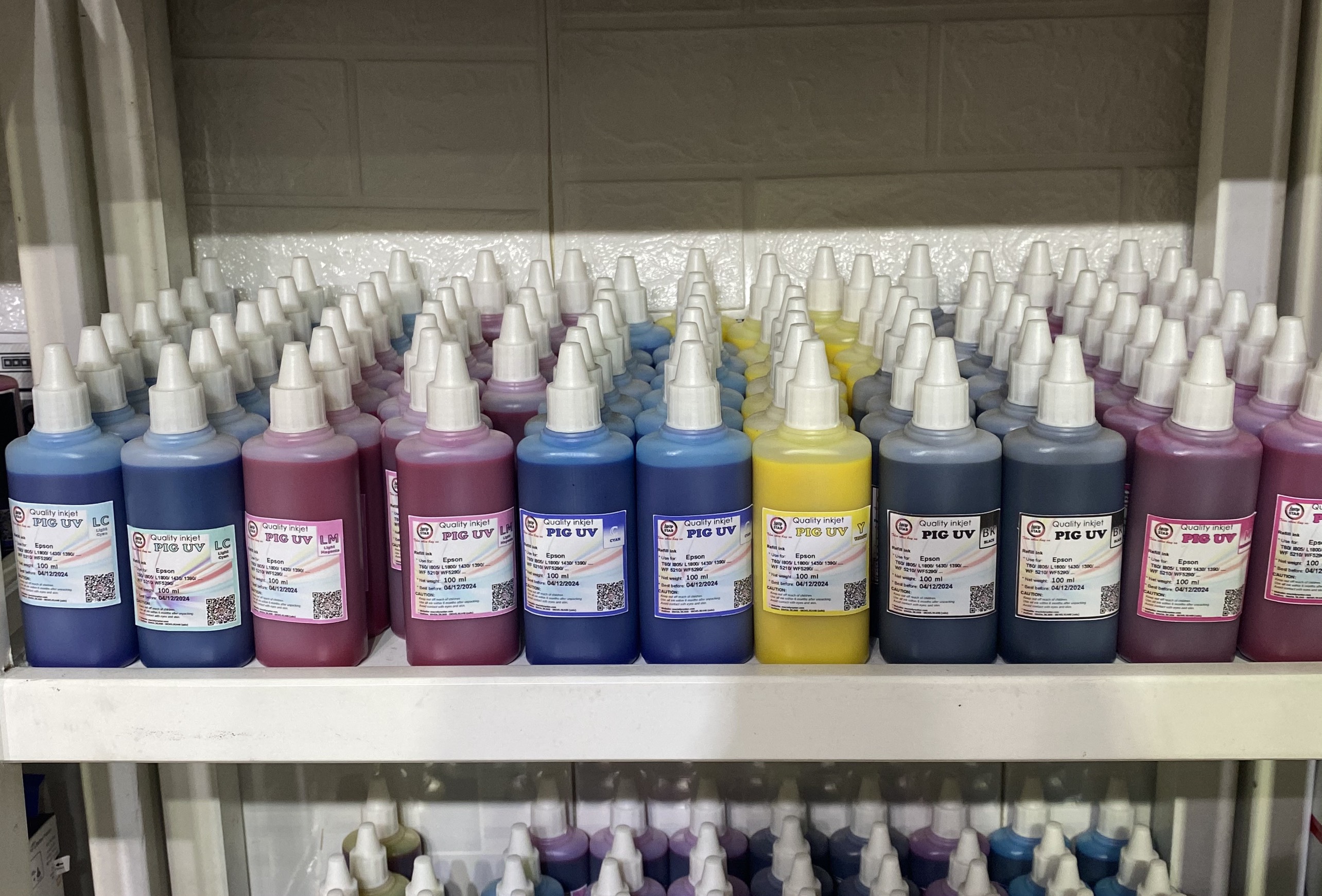 Epson L805 dùng mực Pigment giá bao nhiêu? Epson L805 dùng mực Pigment giá bao nhiêu?