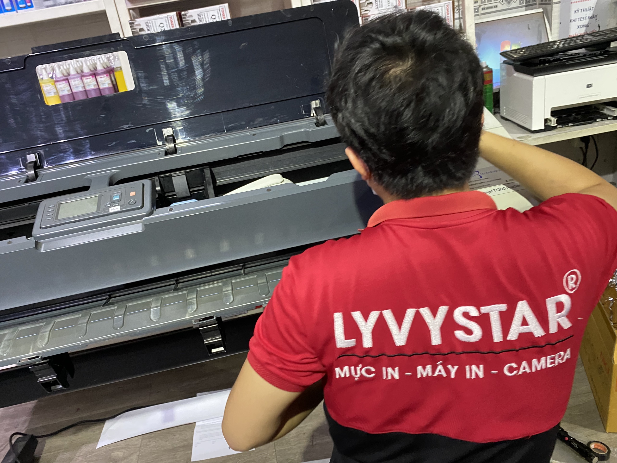 Lắp mực in liên tục máy in HP T1200 giá bao nhiêu? Lắp mực in liên tục máy in HP T1200 giá bao nhiêu?