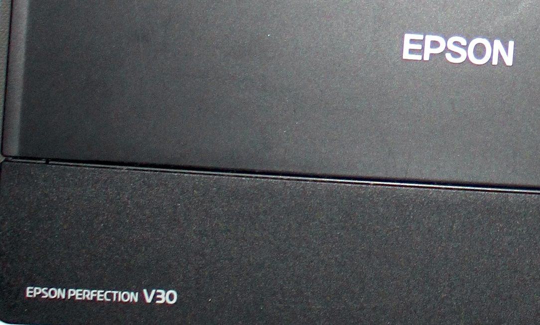 Máy scan Epson V30 cũ,may scan epson v30 cu,scan v30 cu gia tot,may quet may scan epson v30 cu gia re hcm Máy scan Epson V30 cũ,may scan epson v30 cu,scan v30 cu gia tot,may quet may scan epson v30 cu gia re hcm