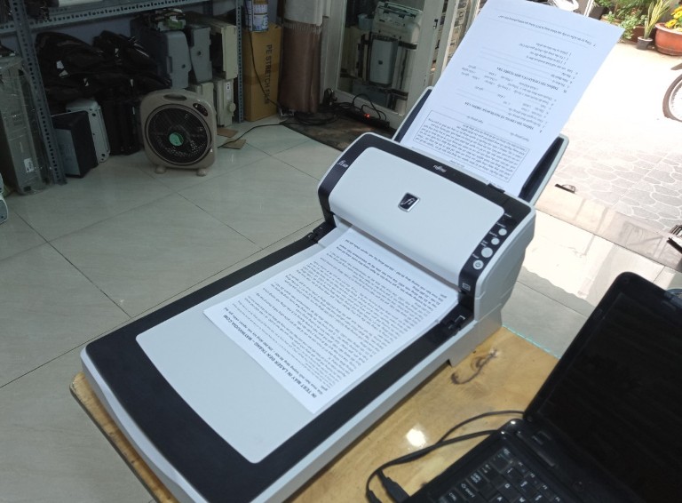 Model: Fujitsu FI-6225 Model: Fujitsu FI-6225