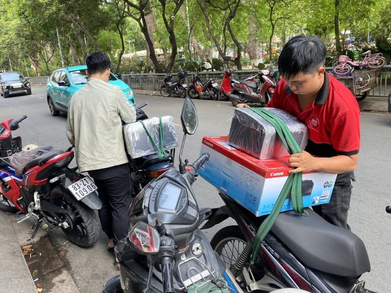 Mua máy in màu Epson 6 màu tại LyvyStar